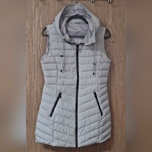 Bernardo Light Gray Quilted Hooded Puffer Vest Sz S